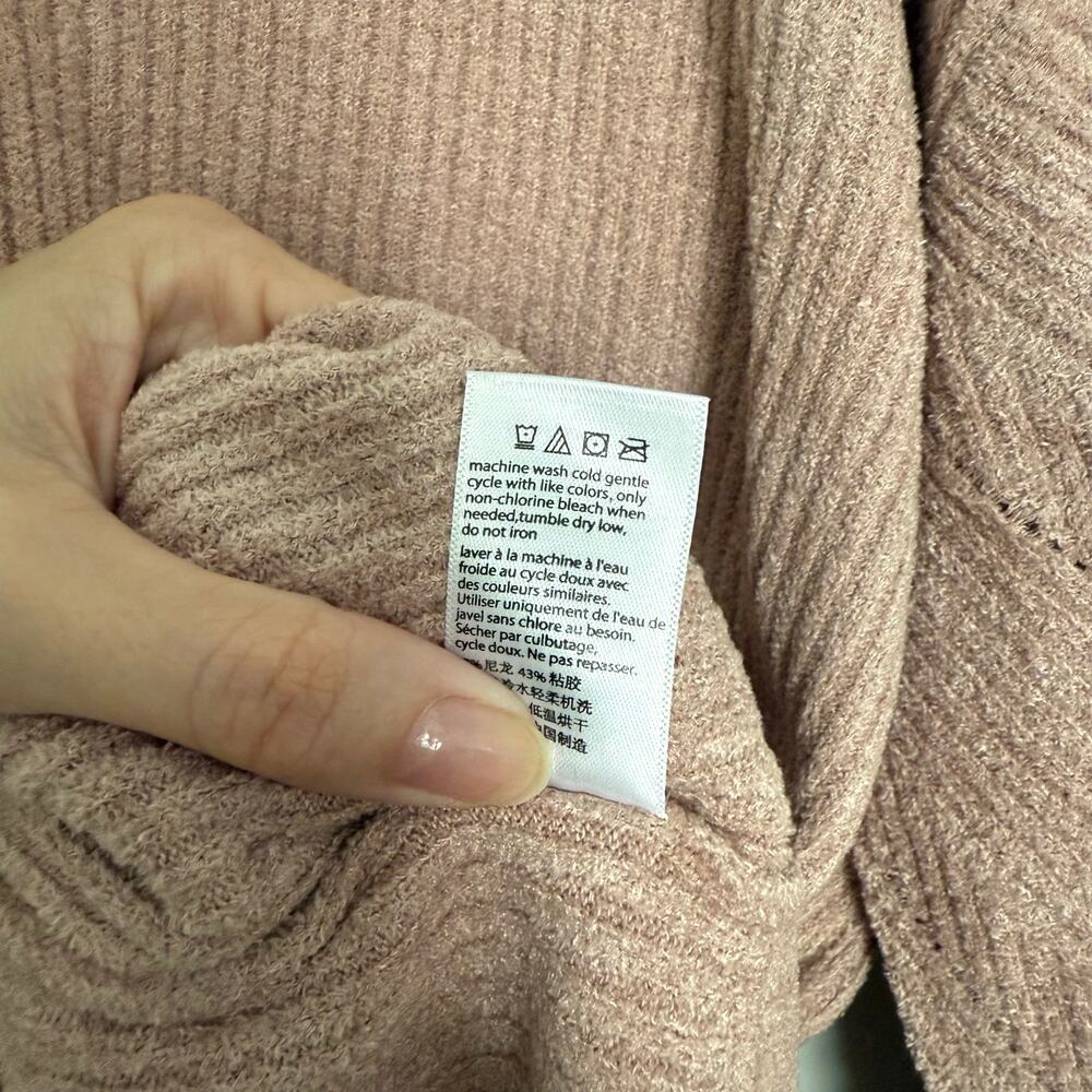Barefoot Dreams Sweater Women’s Size XL Pink V-Neck Style #: BDWCU21118 - Picture 4 of 6